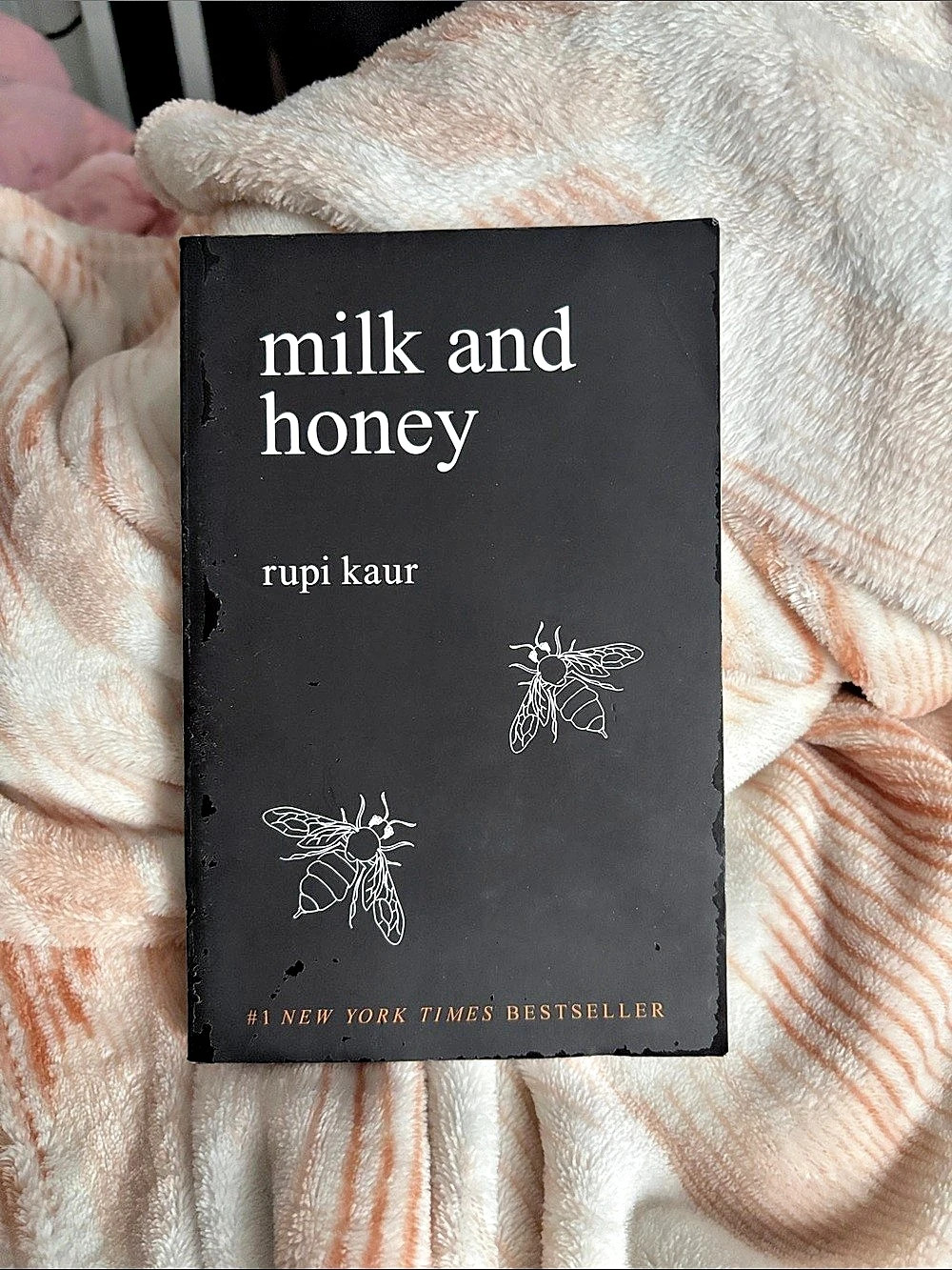 Rupi Kaur milk and honey Poetry Book, Black & White
